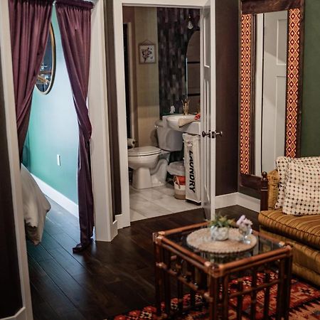 The Atrium - A Boutique Hotel - Suite 15 Perryville Bagian luar foto