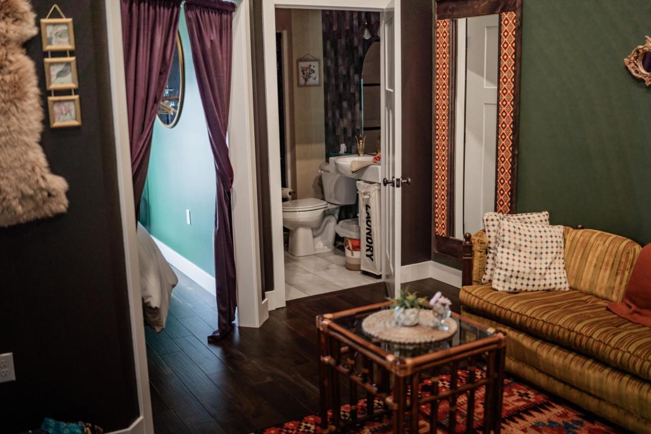 The Atrium - A Boutique Hotel - Suite 15 Perryville Bagian luar foto