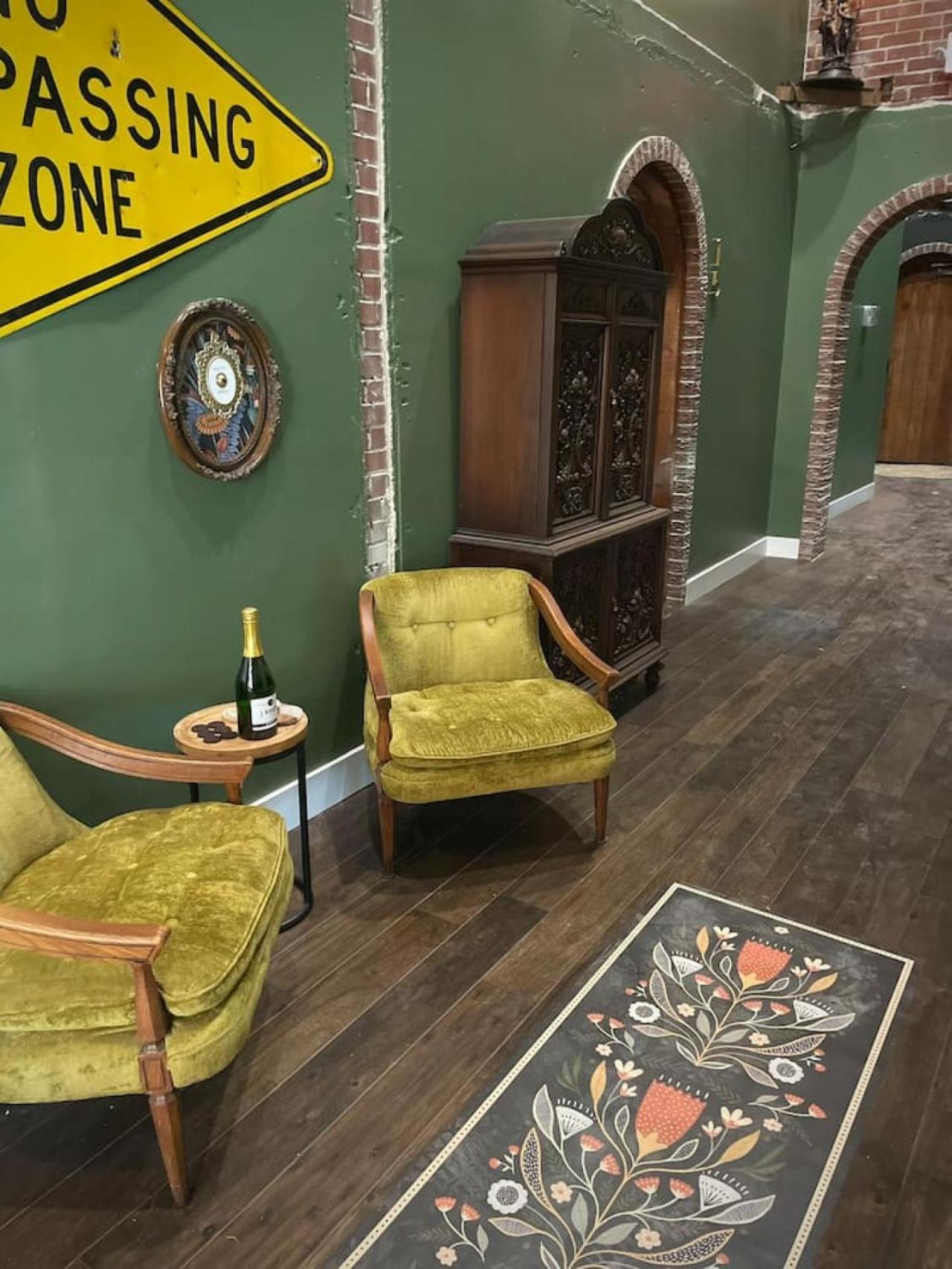 The Atrium - A Boutique Hotel - Suite 15 Perryville Bagian luar foto
